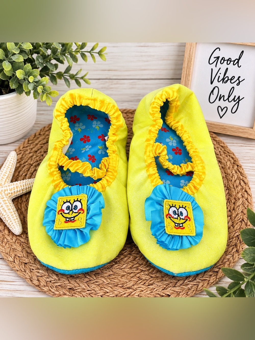 💛 SpongeBob SquarePants Yellow Slippers — 7”